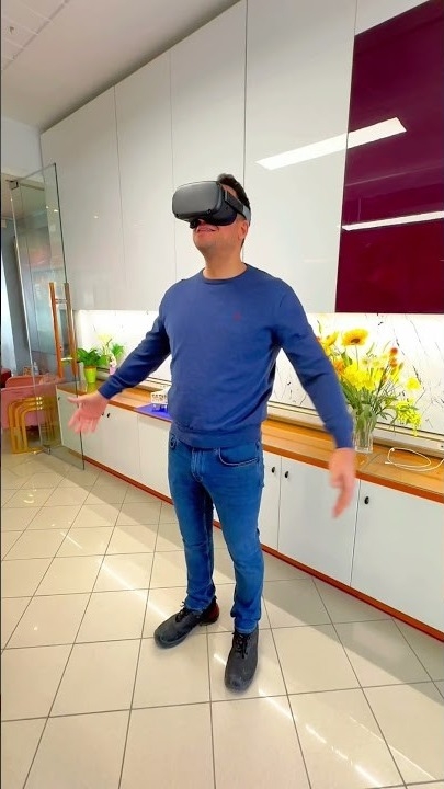 Experiencing Virtual Reality for your dream Hotel project.